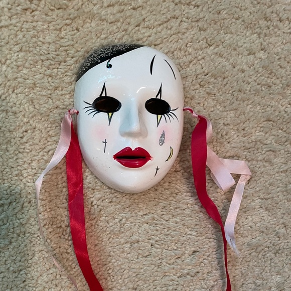 Vintage ceramic theater theatrical face masks wall hanging - Picture 4 of 7